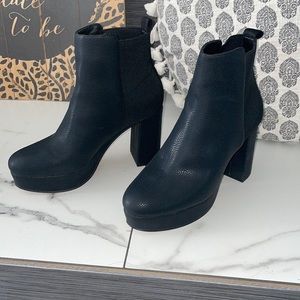 Women’s Bootie Black Boots